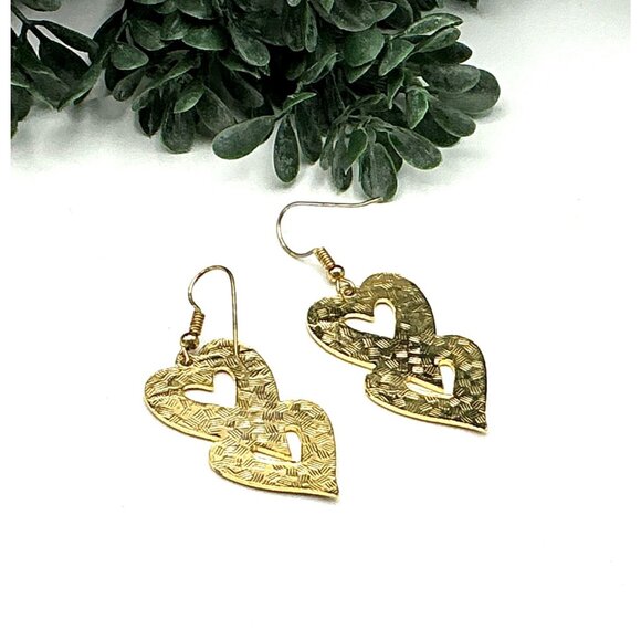 Vintage Style Cloisonne Purple Heart-Shaped Dangle Earrings With Floral Design - Picture 3 of 4